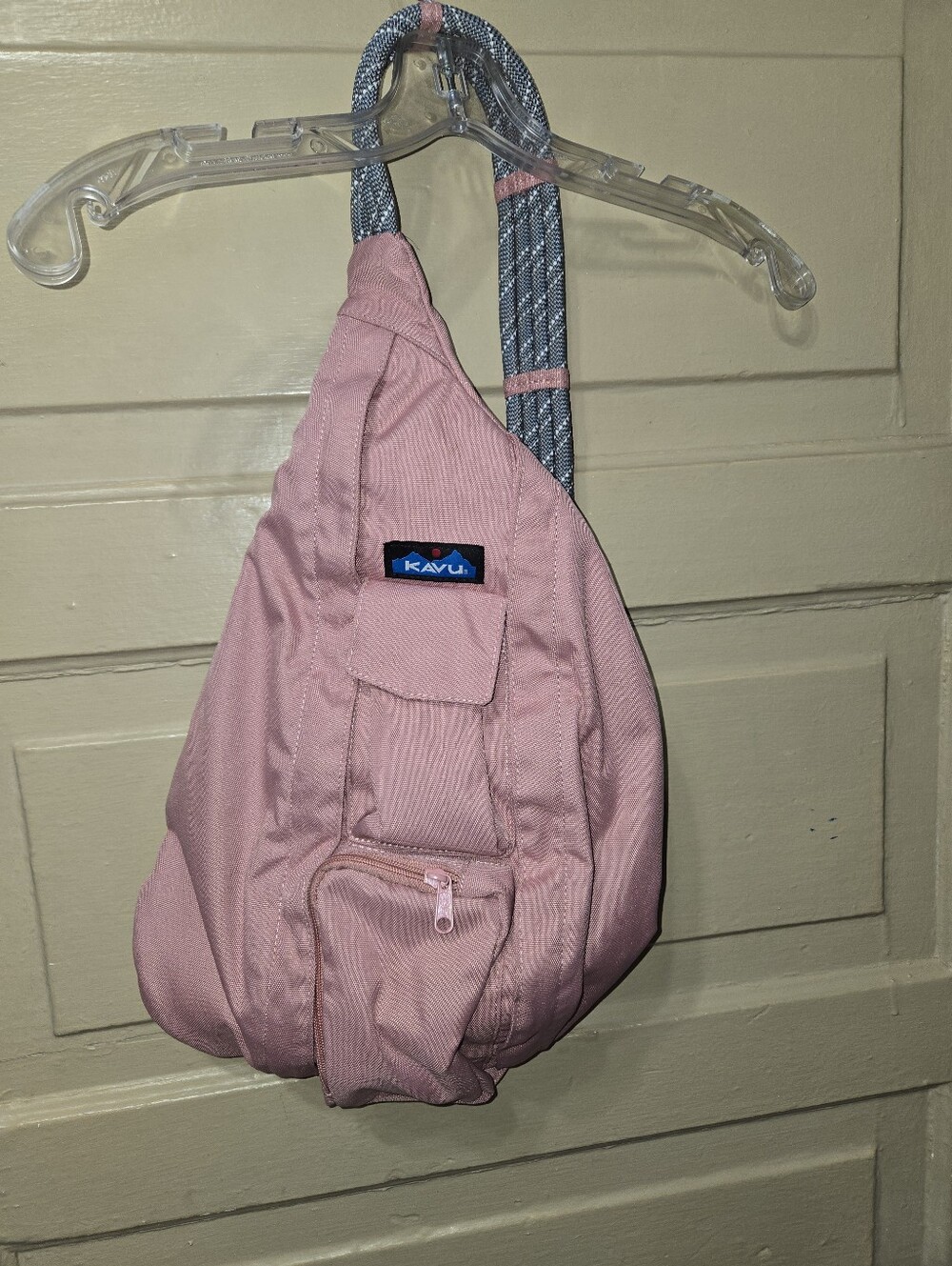 Kavu Foxglove Rope Strap Crossbody Travel Hiking Outdoor Bag GUC